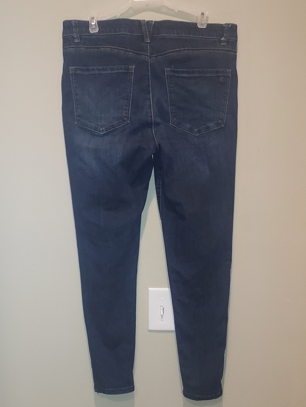 Democracy "Ab" Solution Jeans - Picture 2 of 7